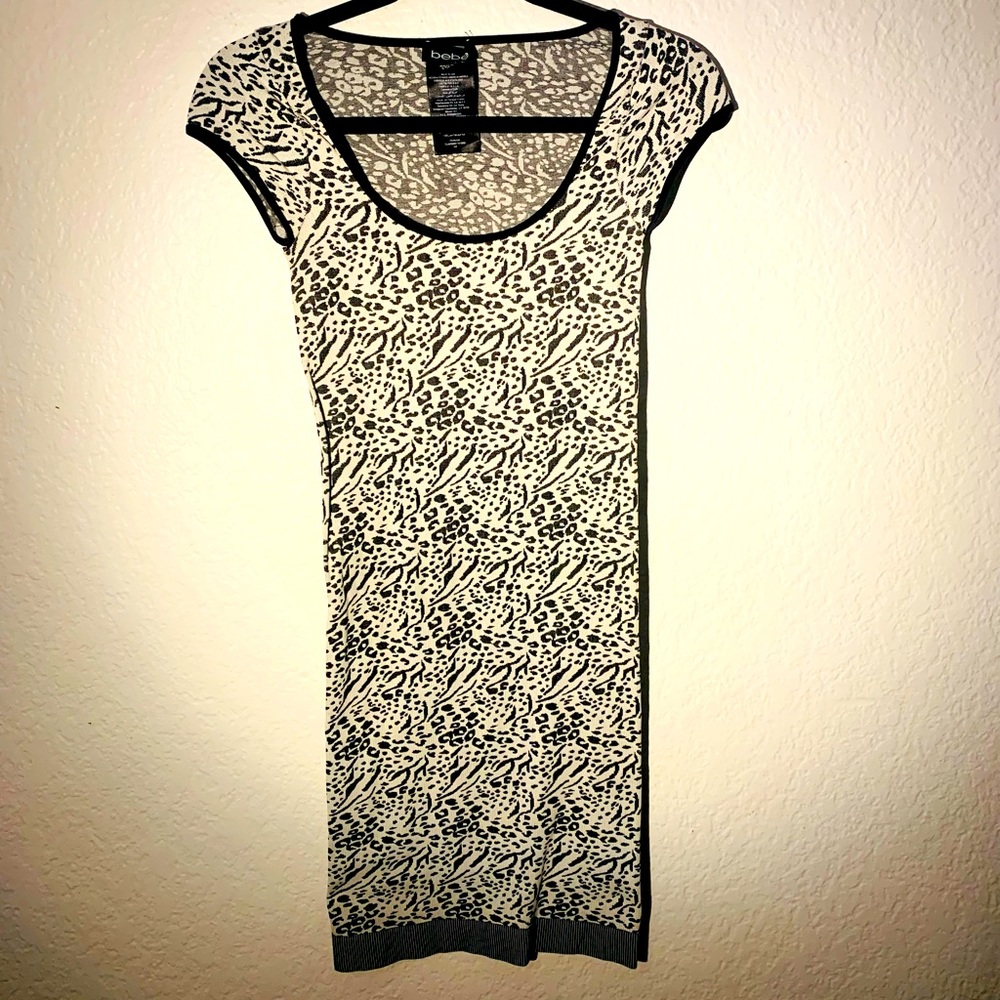 Bebe spandex comfortable dress. Scoop neckline. Size P/S